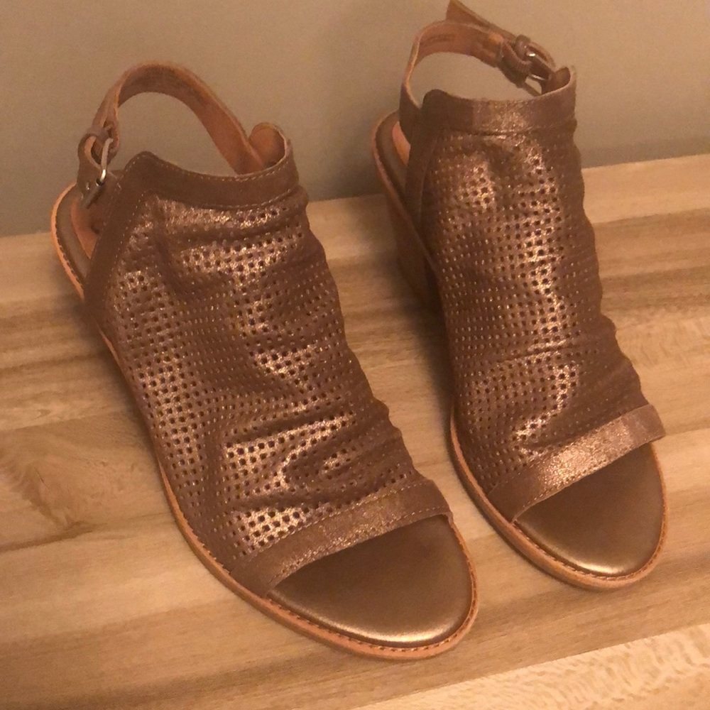 Bronze metallic sofft sandals